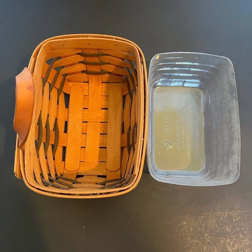 Longaberger Small Key Basket with Heartland Green Accent Weaves